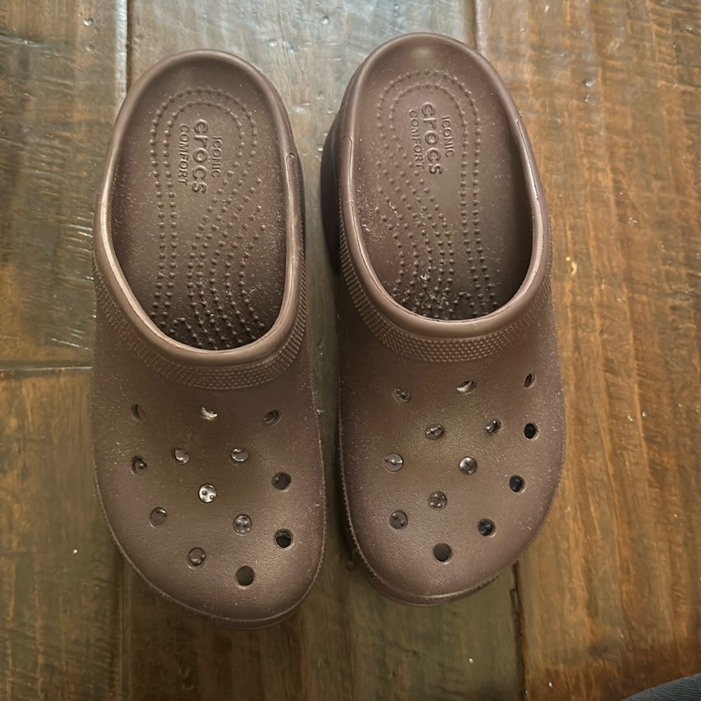 crocs siren clog perfect condition in mocha purple